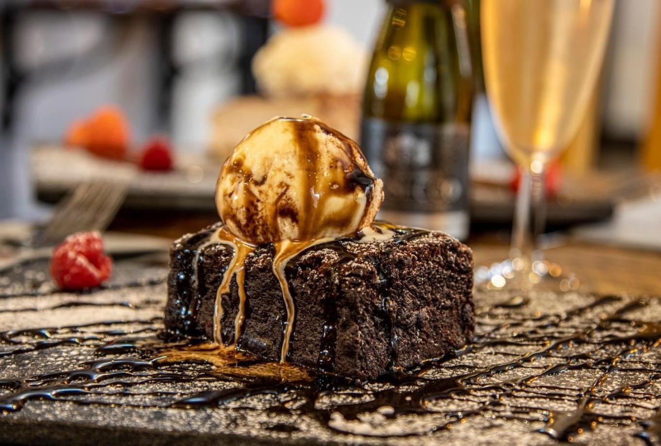 The Strawbury Duck Inn