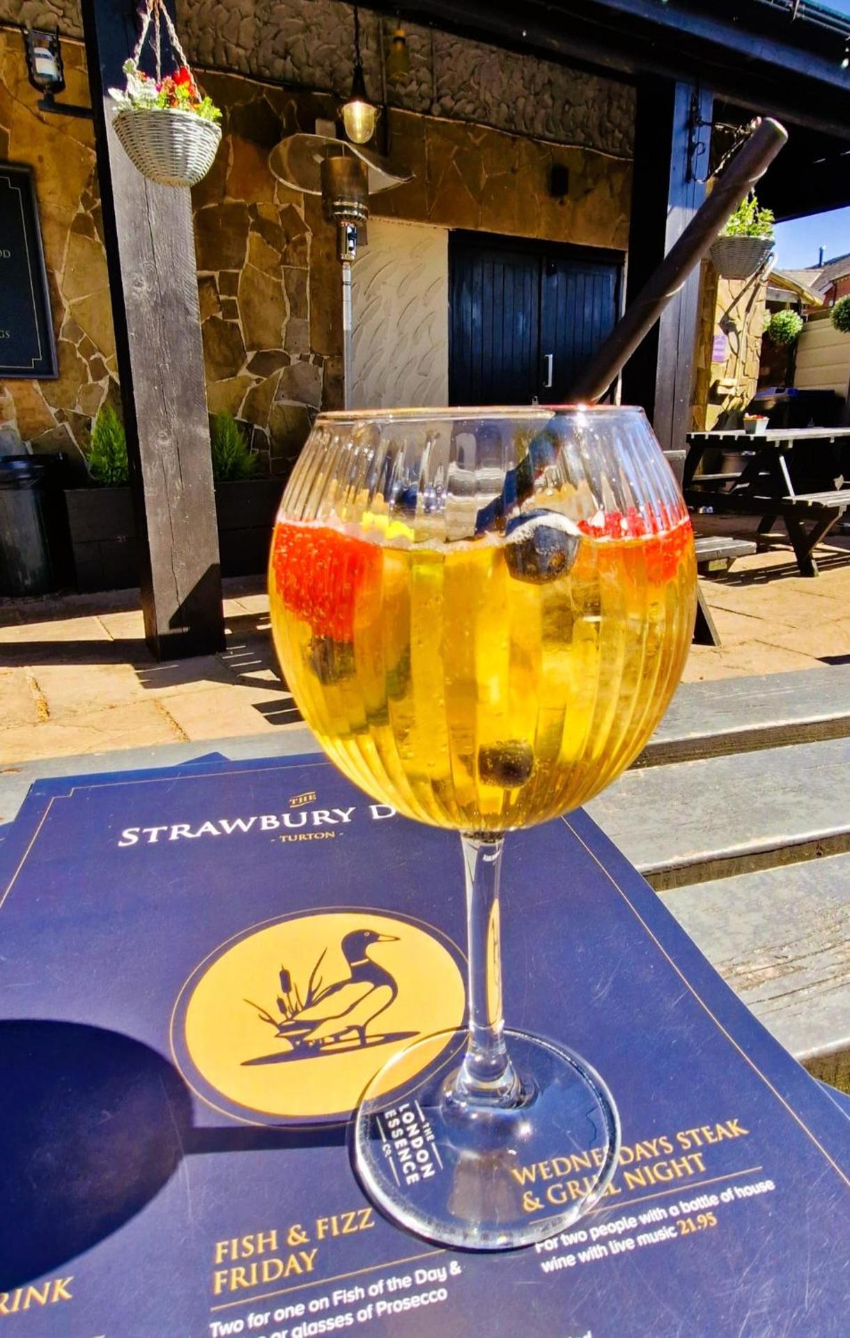 The Strawbury Duck Inn