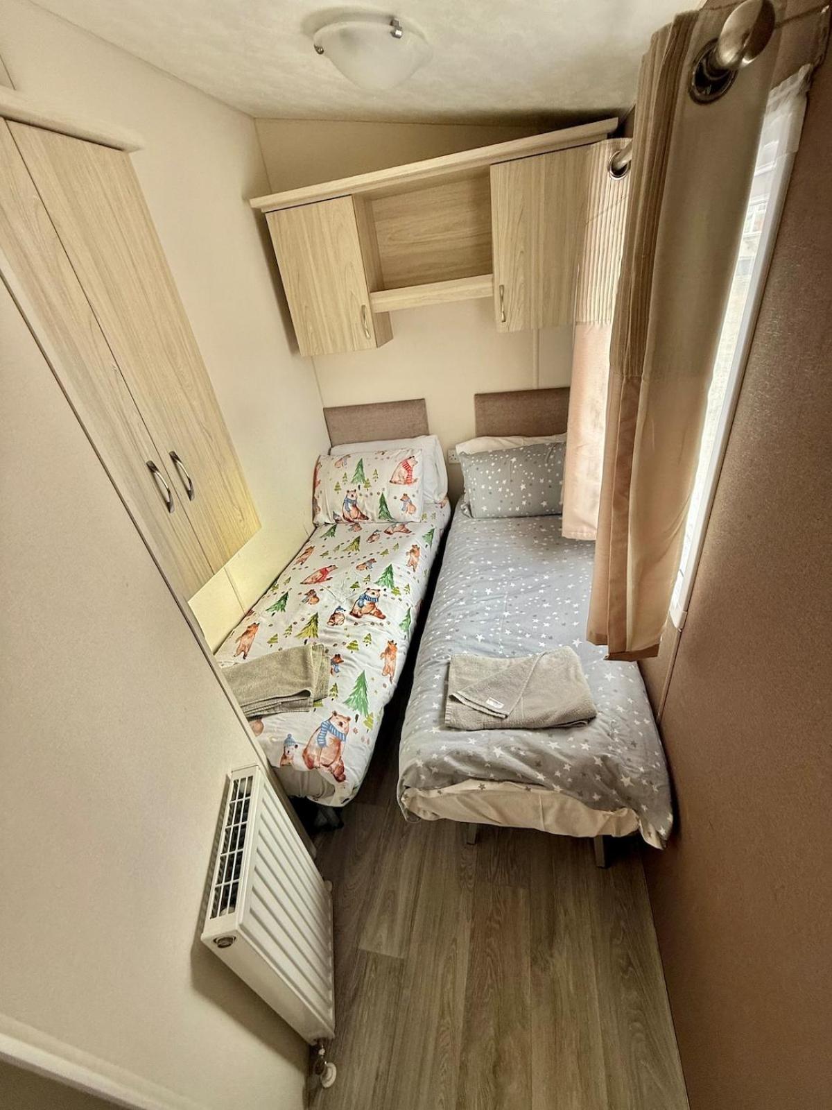 Four-bed Delta Caravan, Uddingston, Glasgow Located in Uddingston, Glasgow at Maryville Caravan Site