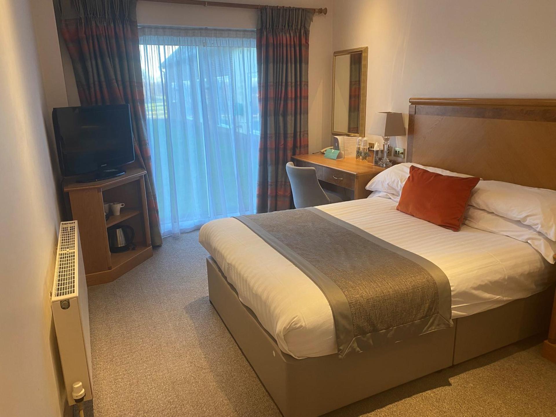 Pieni kahden hengen huone - Double