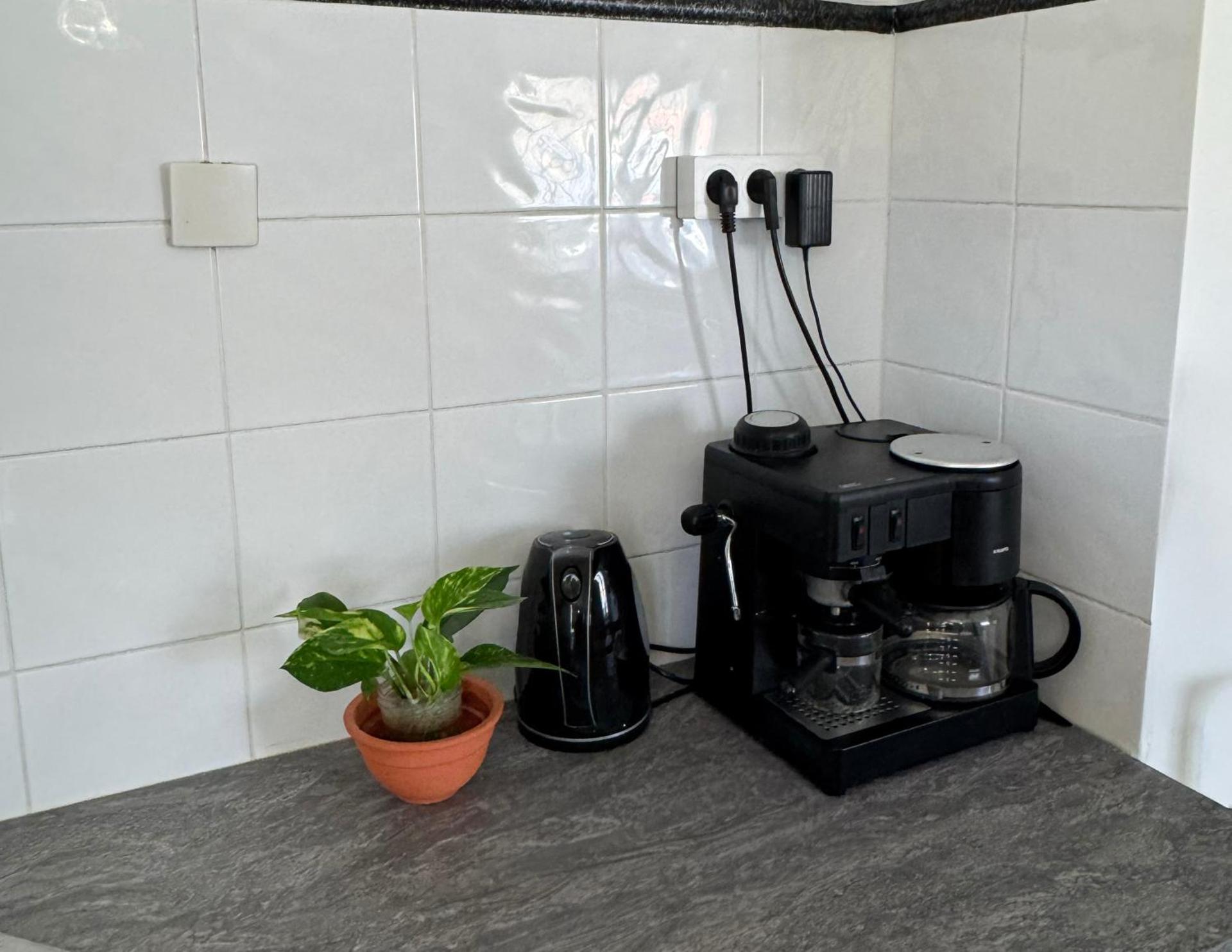 Coffee/tea facilities