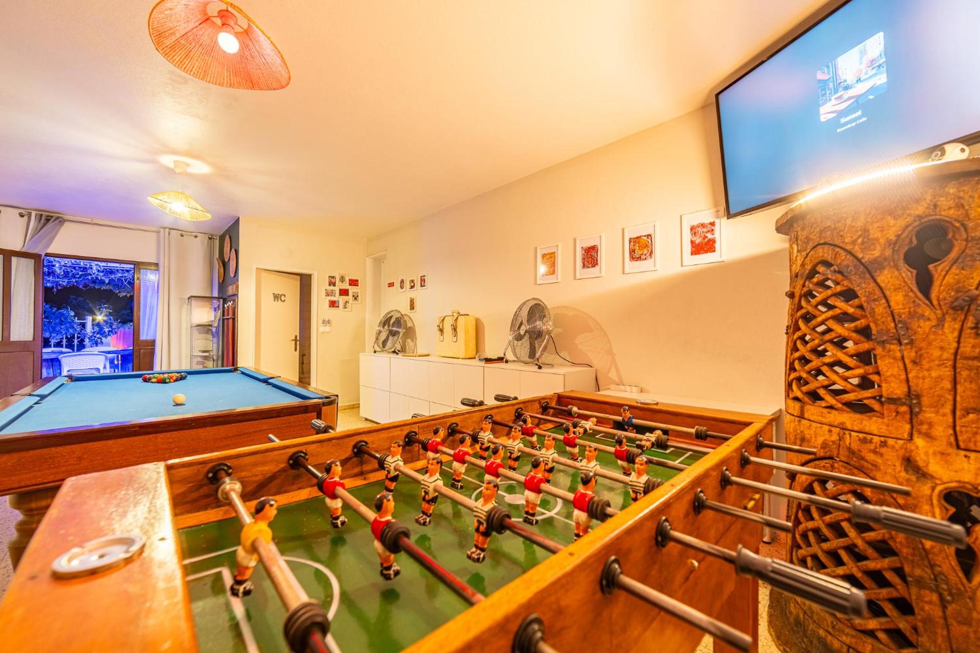 Communal lounge/ TV room