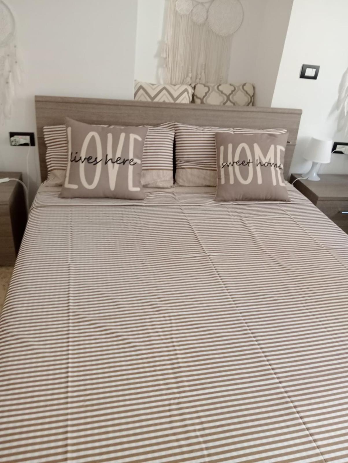 HOME SWEET HOME Antonella