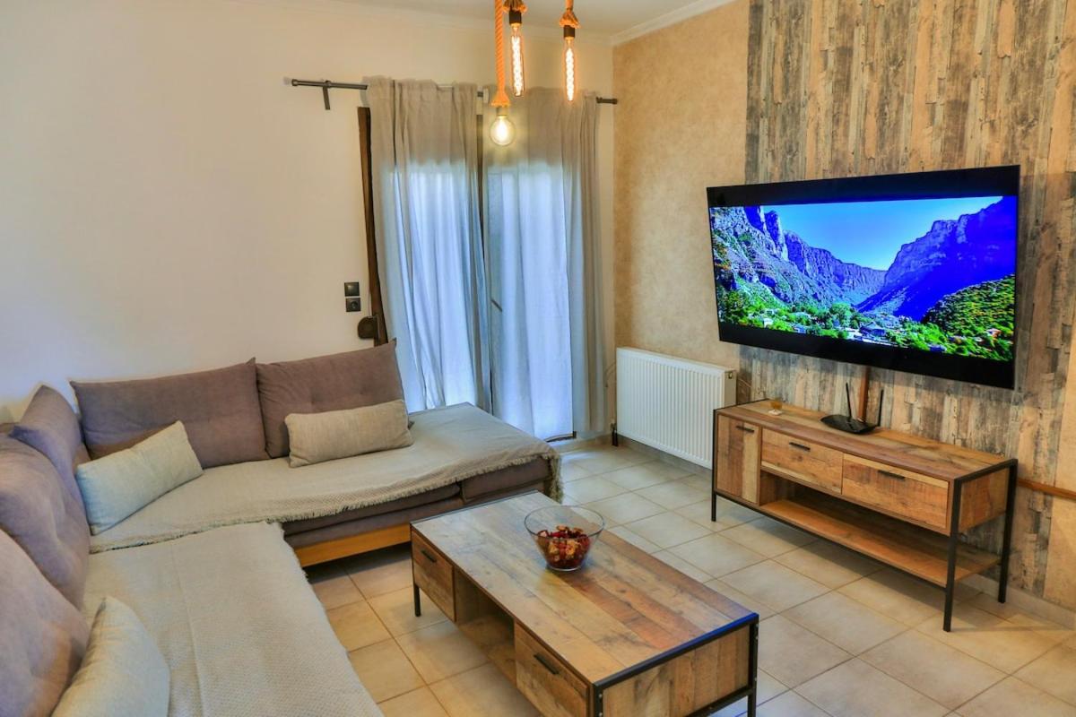 Spacious Modern Home in Kalpaki