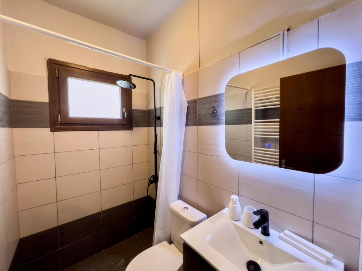 Spacious Modern Home in Kalpaki