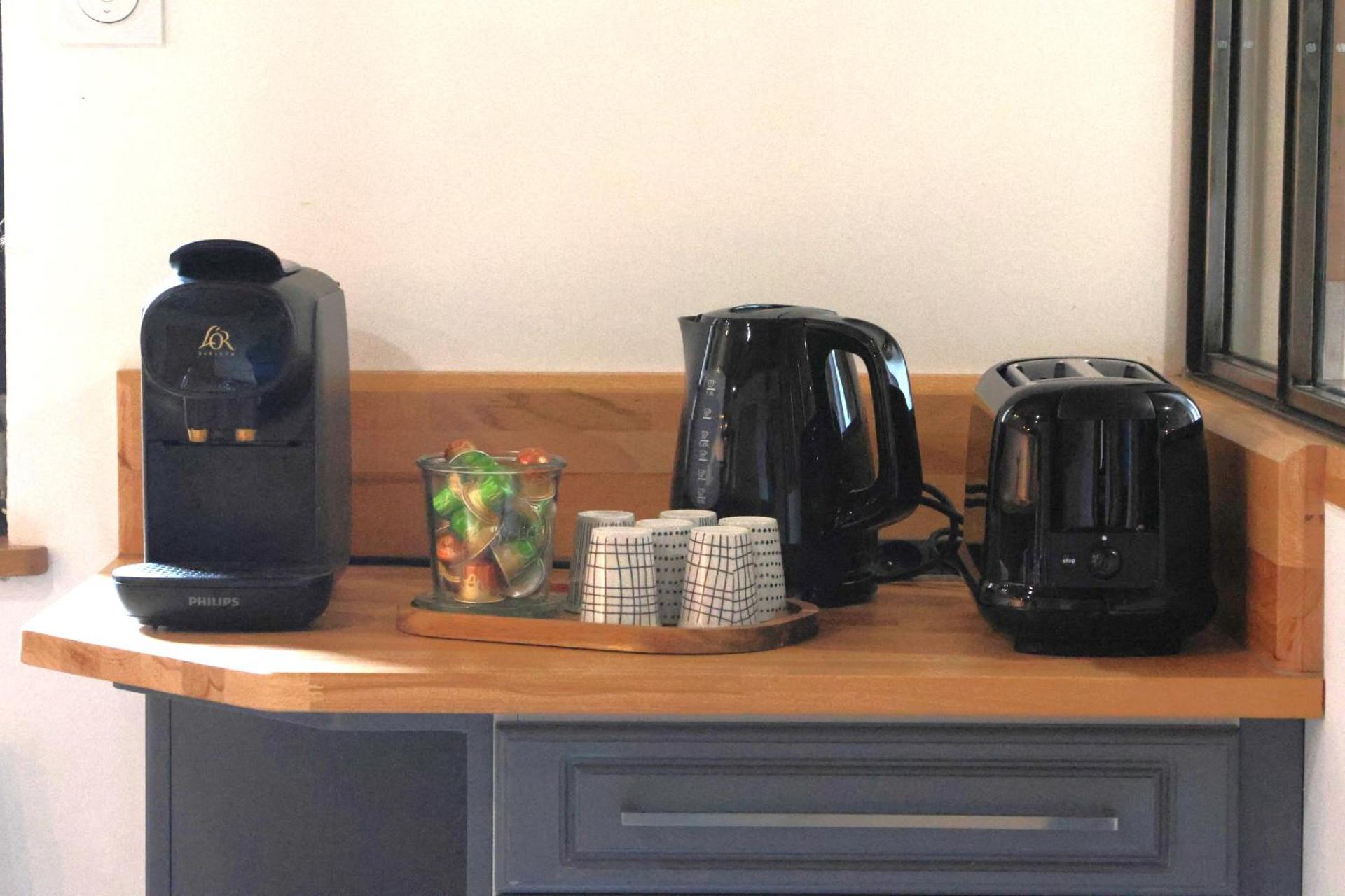 Coffee/tea facilities