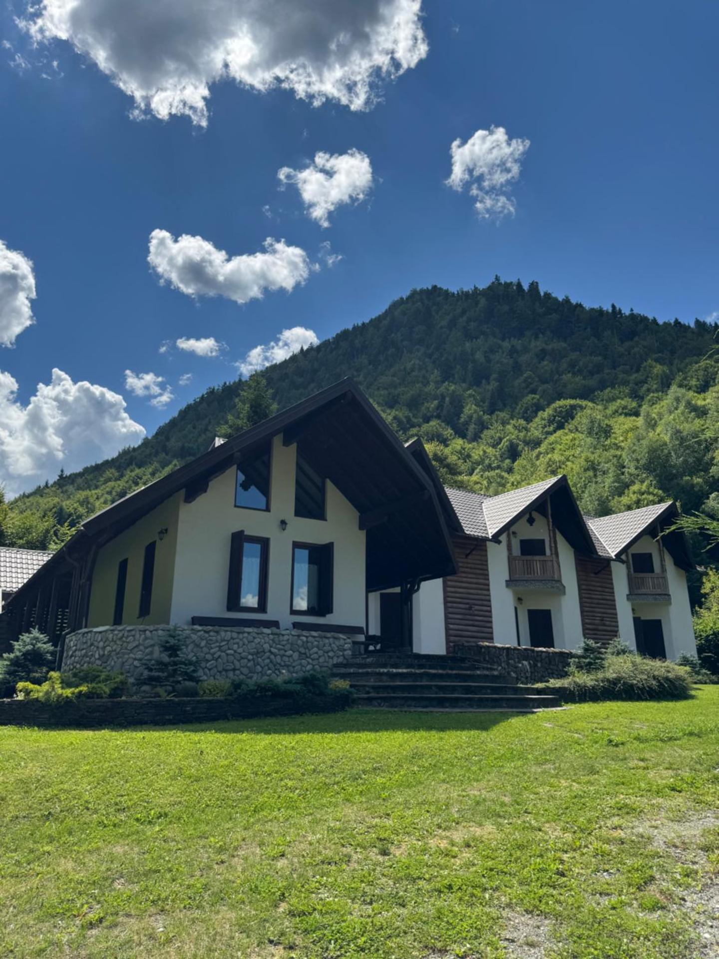 Cabana La Poarta Codrului