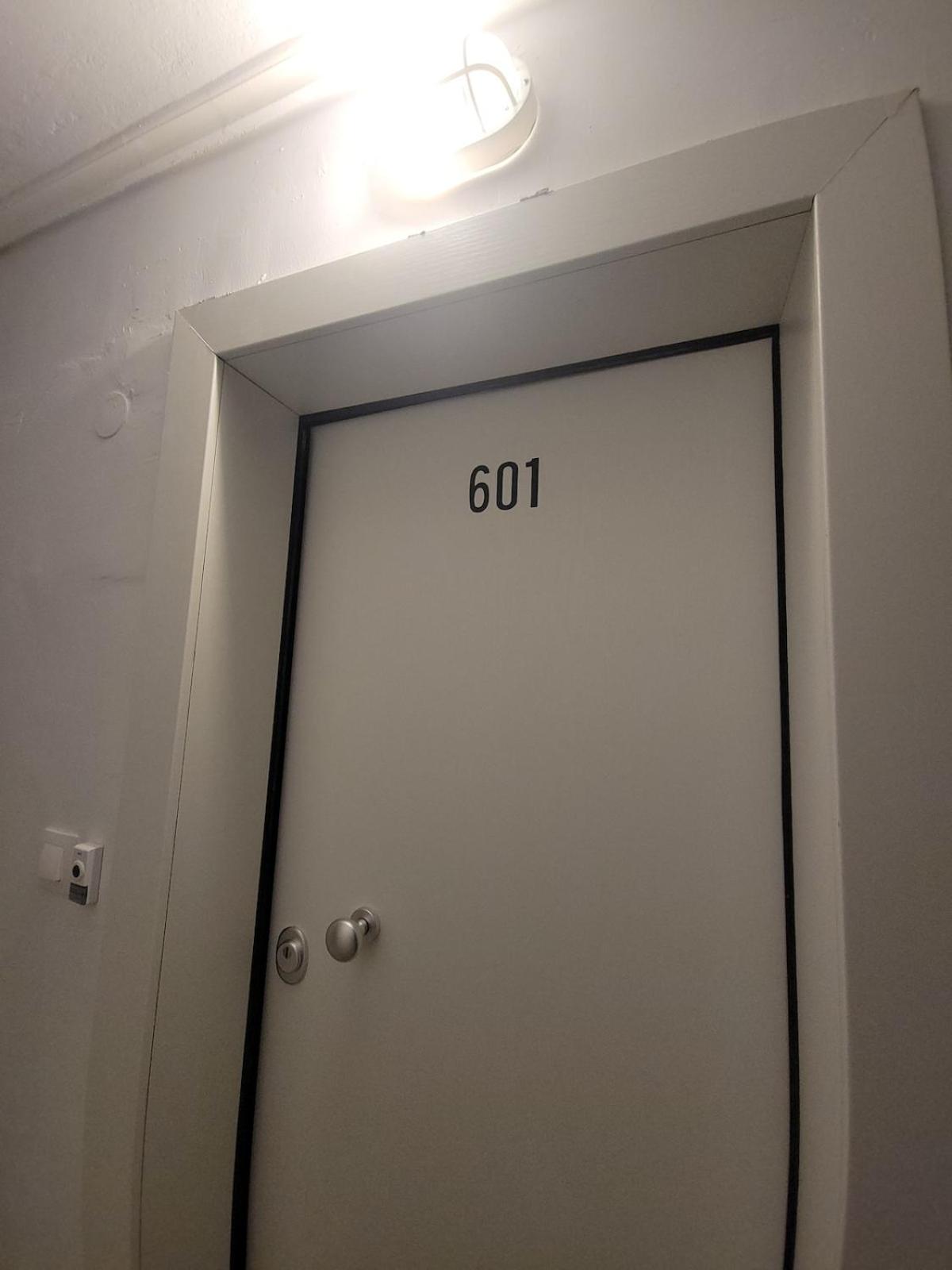 Stylish Rooftop Retreat with Hot Tub with Loutraki Beach