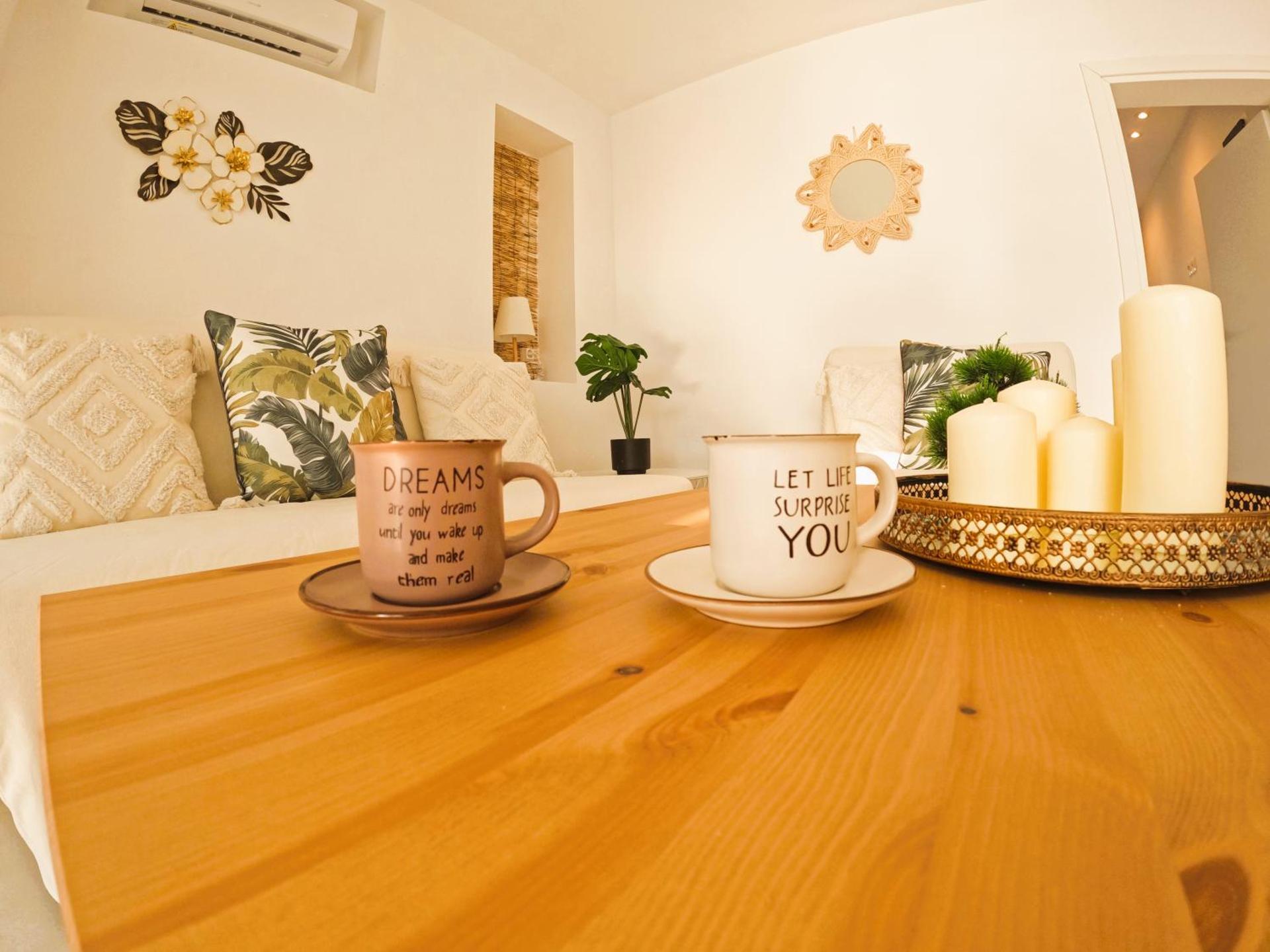 Stylish Rooftop Retreat with Hot Tub with Loutraki Beach