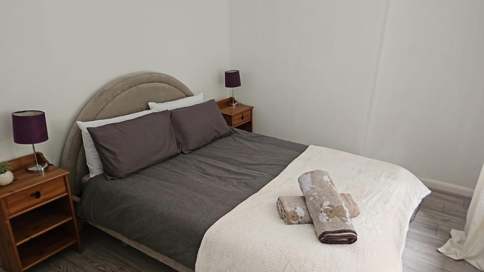 Two bedroom ground floor sea view apartment