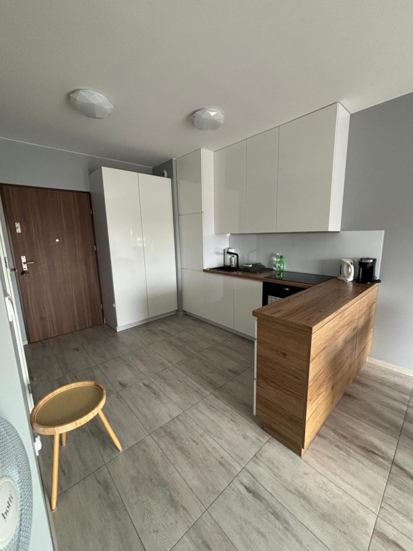 Urocza i nowoczesna kawalerka - Łódź w pobliżu centrum