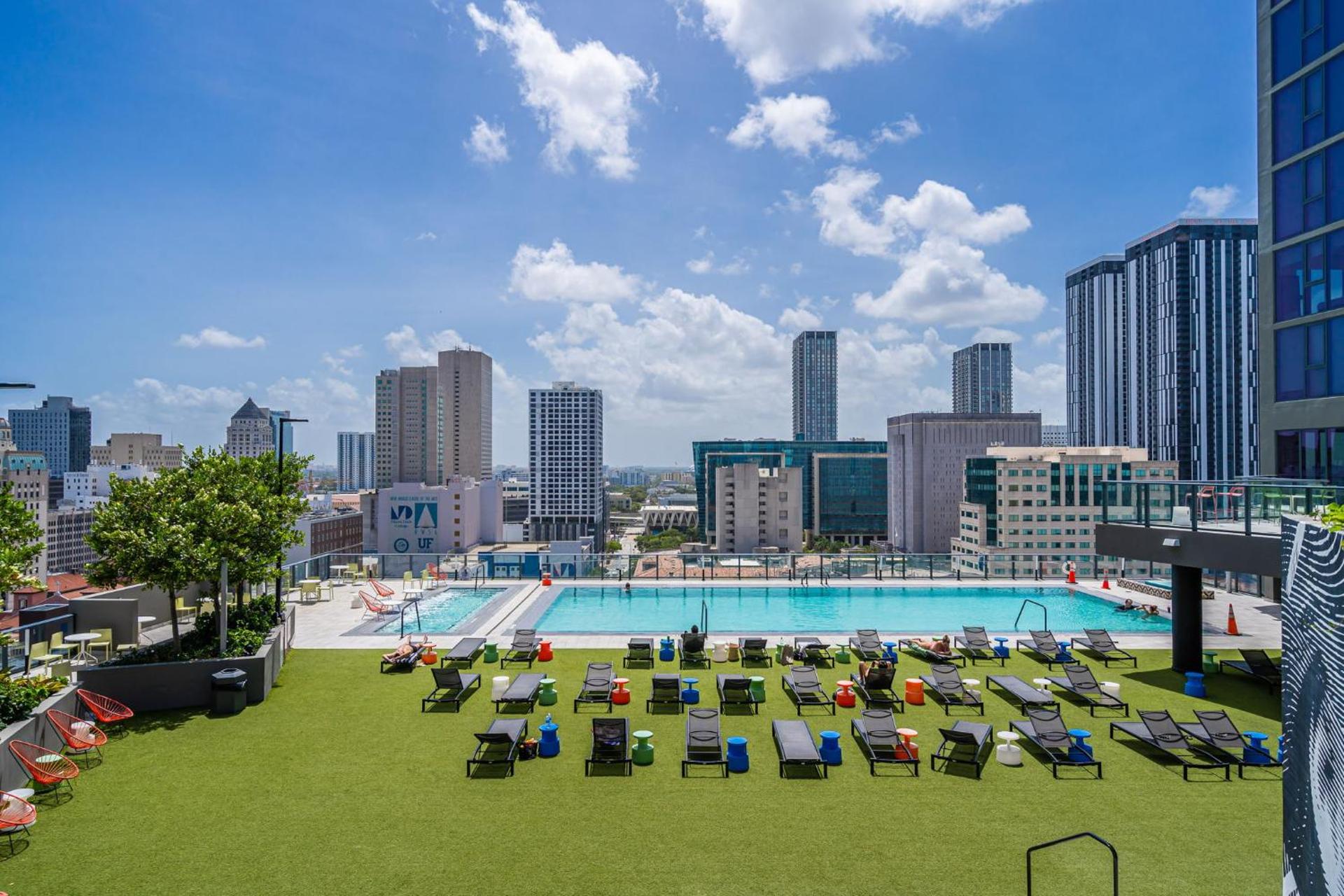 2 Bed Best Views in Downtown and Brickell