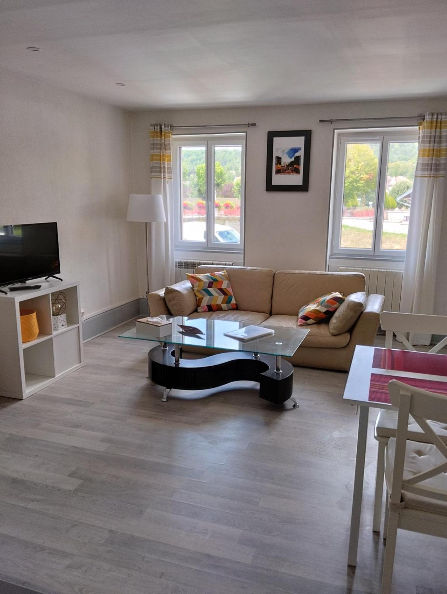 Communal lounge/ TV room