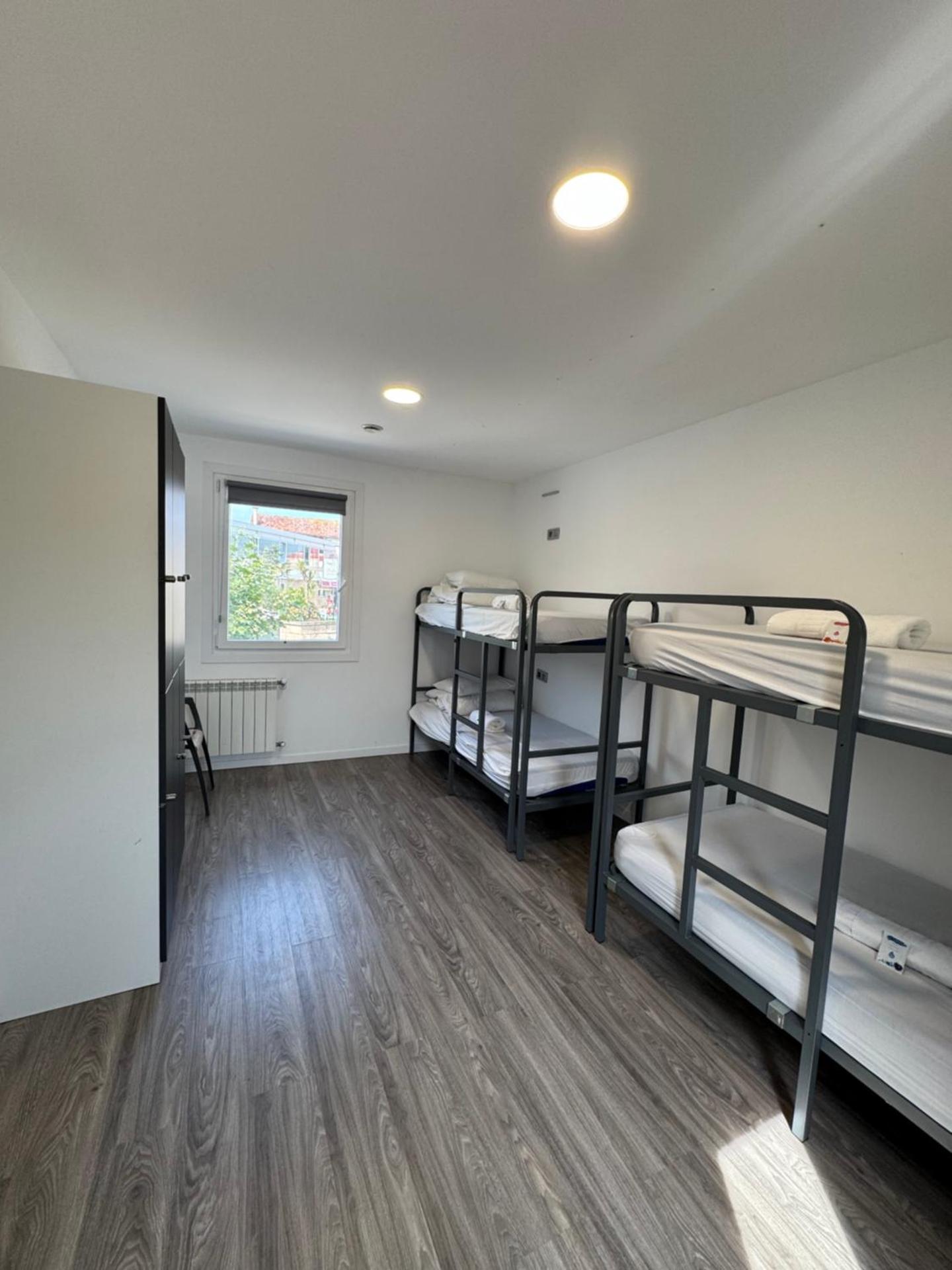Single Bed in 6-Bed Dormitory Room