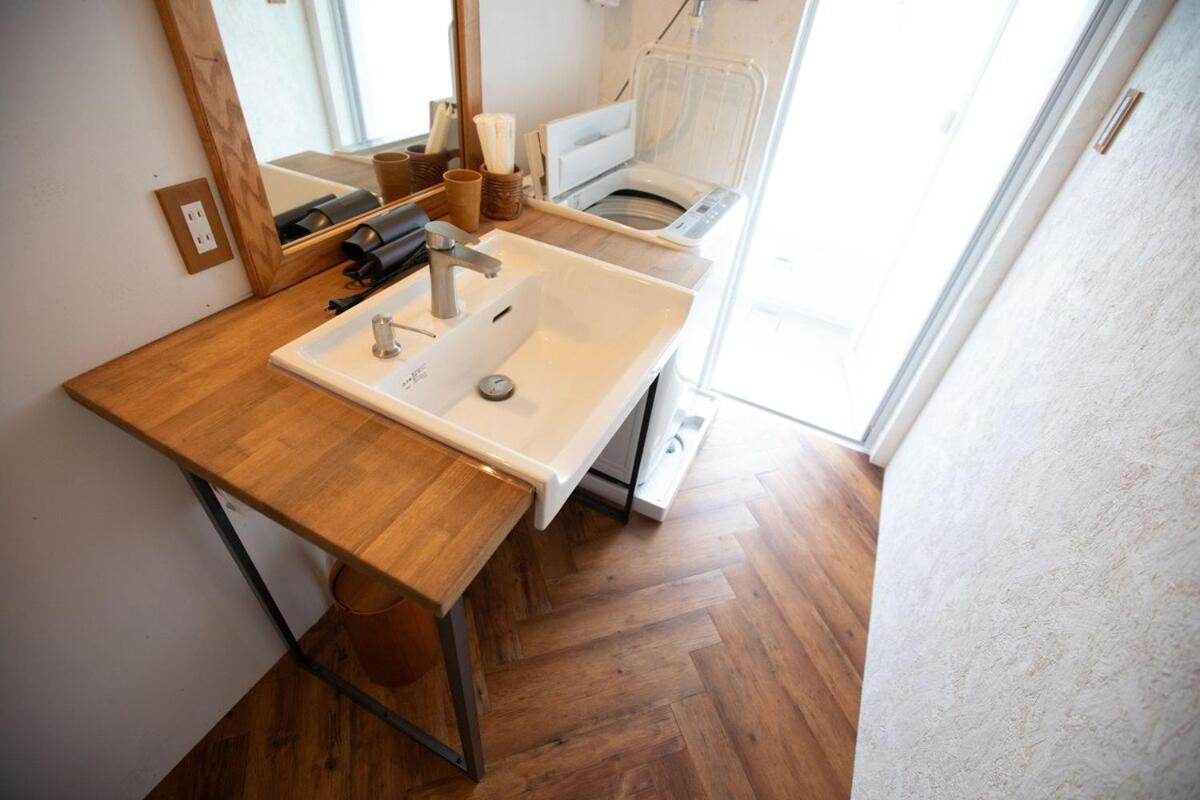 HB2B 小田原 港徒歩3分 ハワイアン 4名可能 箱根板橋駅徒歩8分 早川駅徒歩7分8 minutes by car from Odawara Station 3 mins walk to port Hawaiian