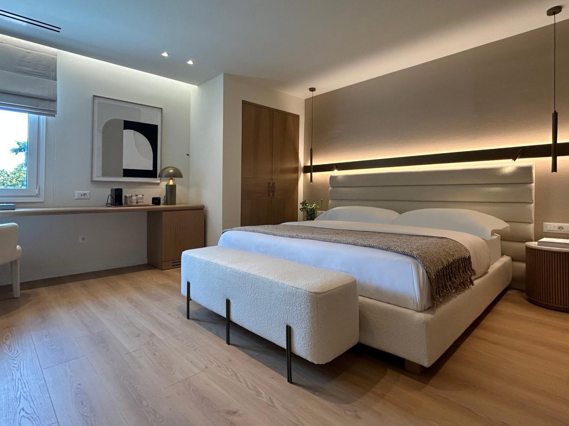 Luxury White Tower Suites