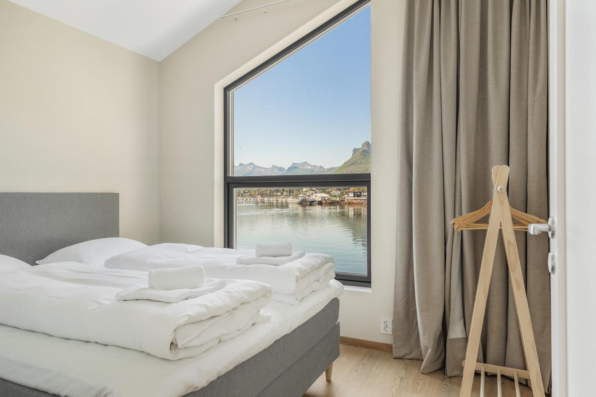 Waterfront House with Hot Tub