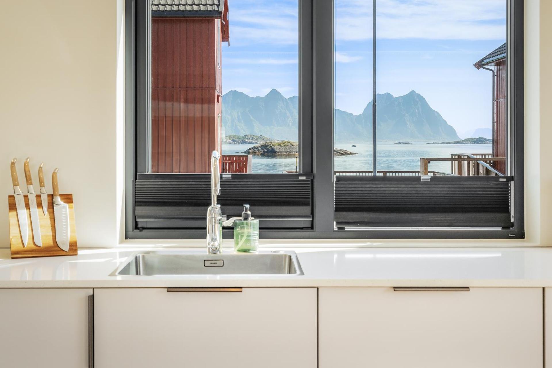 Waterfront House with Hot Tub