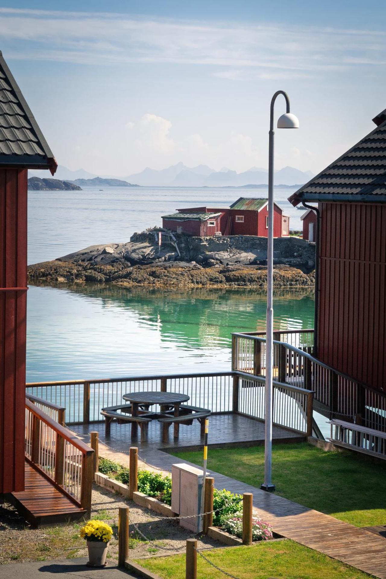 Waterfront House with Hot Tub