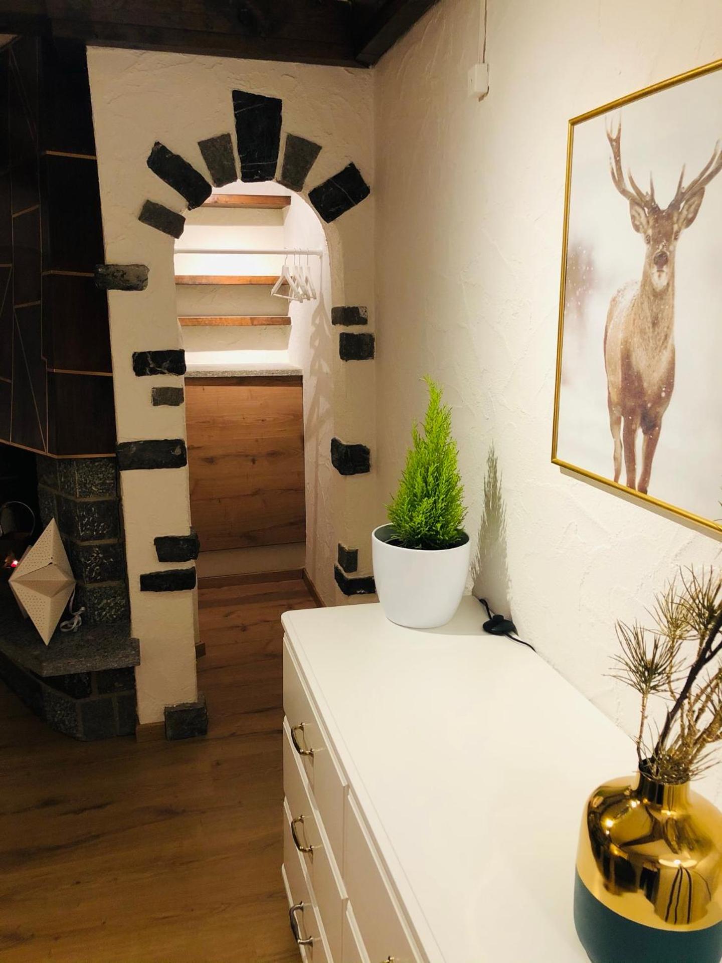 S&P Mountain View Apartment 1