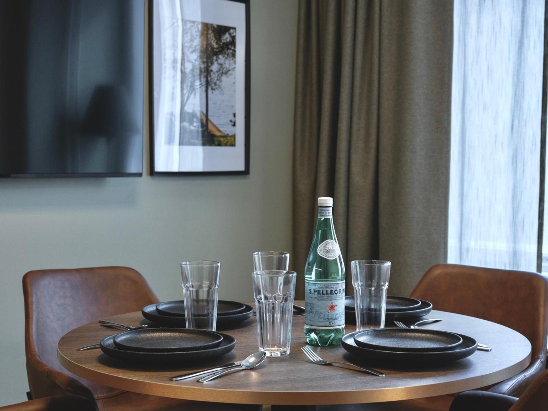 H28 - Hotel, Apartments and Suites by UHANDA