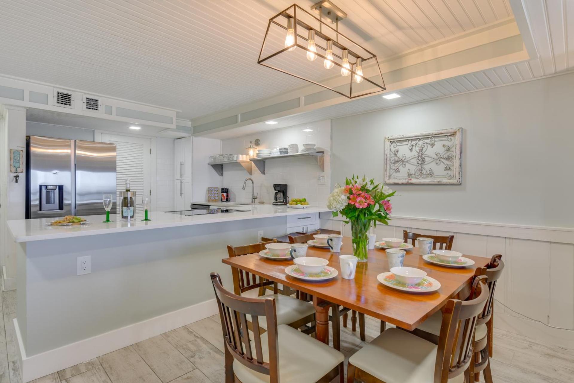 Oceanfront PCB Condo with Beach Access and 2 Pools