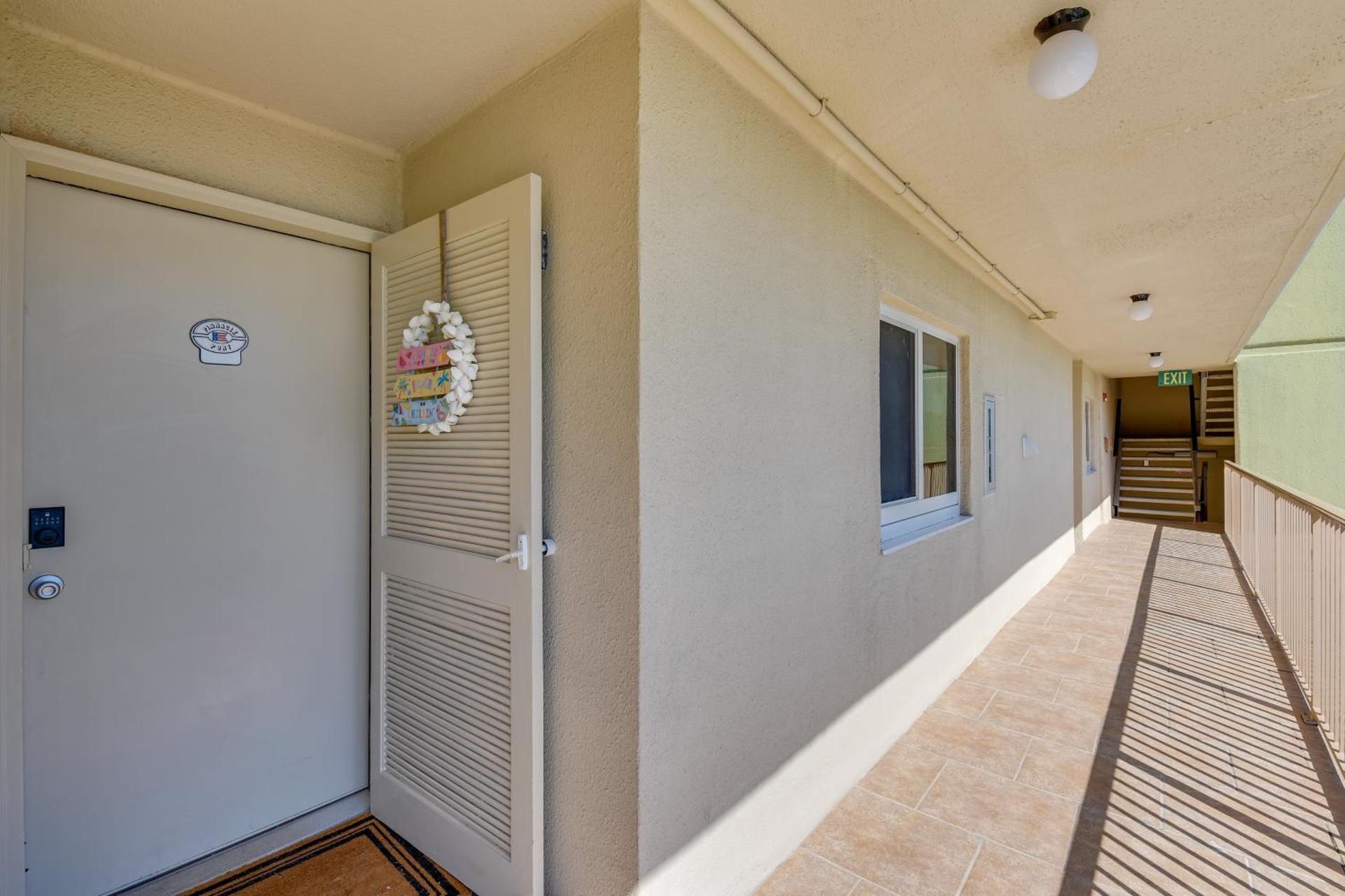 Oceanfront PCB Condo with Beach Access and 2 Pools