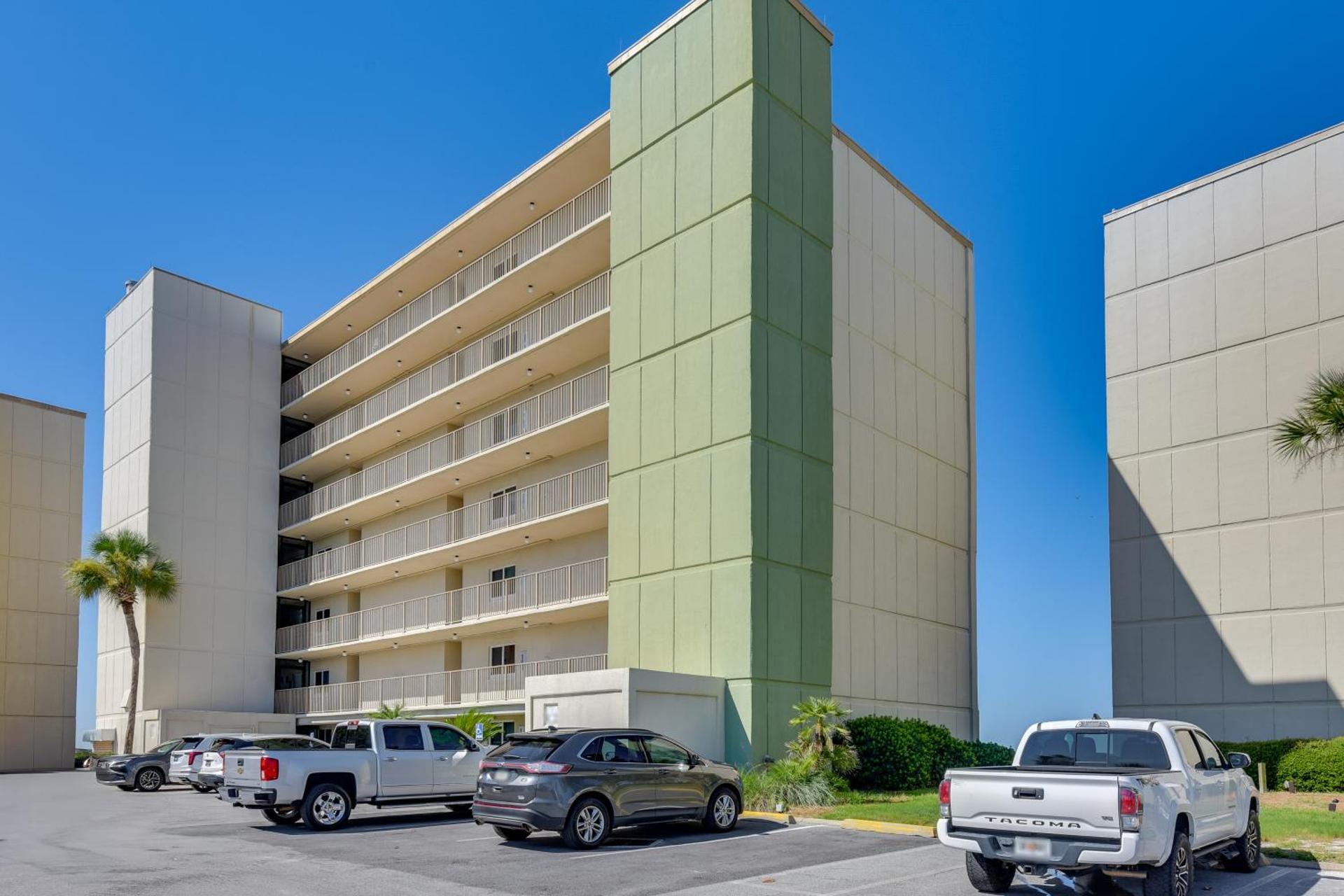 Oceanfront PCB Condo with Beach Access and 2 Pools