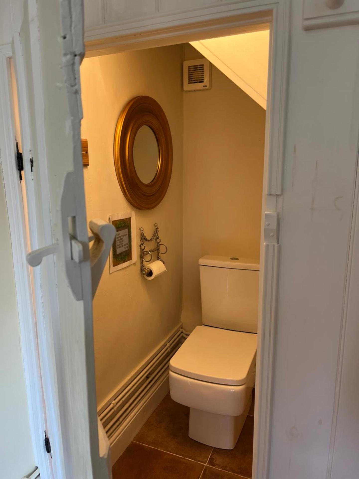 The Georgian Coach House:New Forest with hot tub