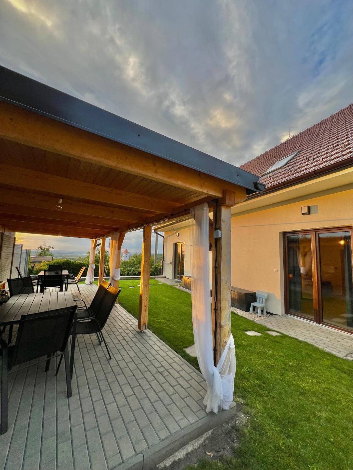 Ubytování Pálava Perná