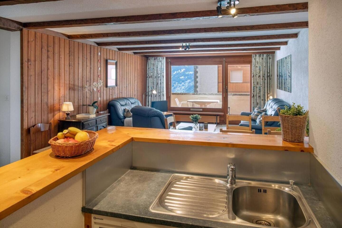 La Ruinette-charming 2-bed with pool & gym access