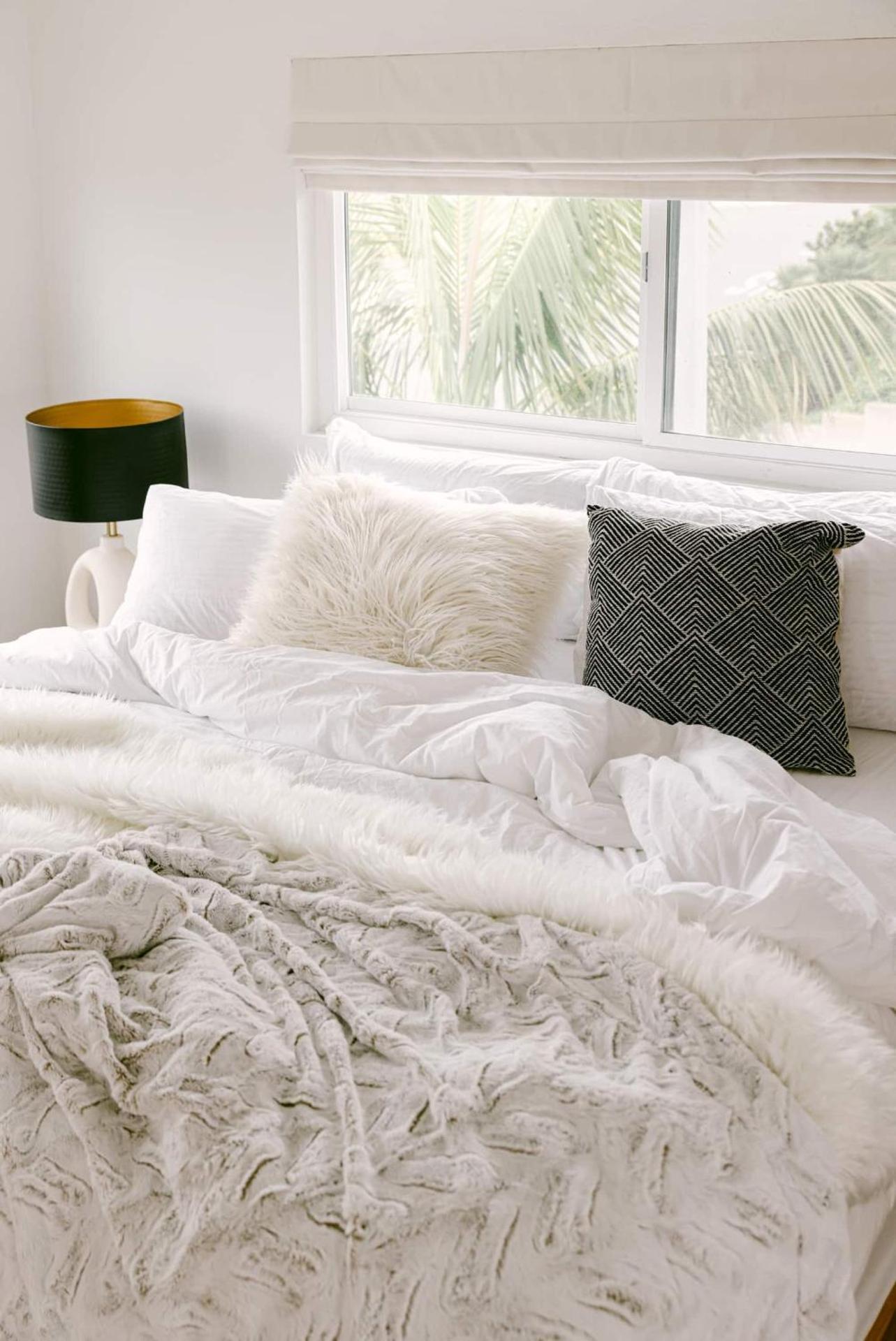 Luxe OB Home, Walk to Beach, Sauna, and Backyard