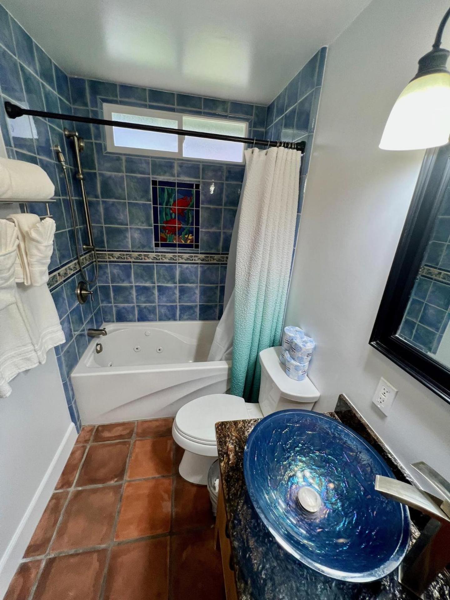 Catalina 3 bedrooms with Hot Tub & Golf Cart