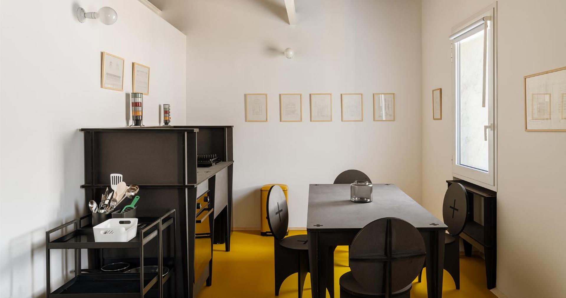 Kitchen or kitchenette