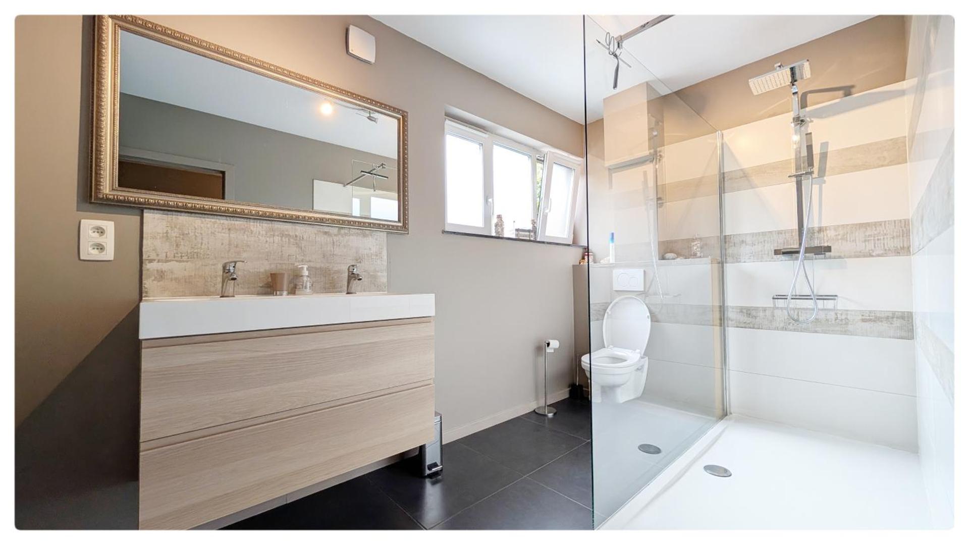 Maison à la porte des Ardennes