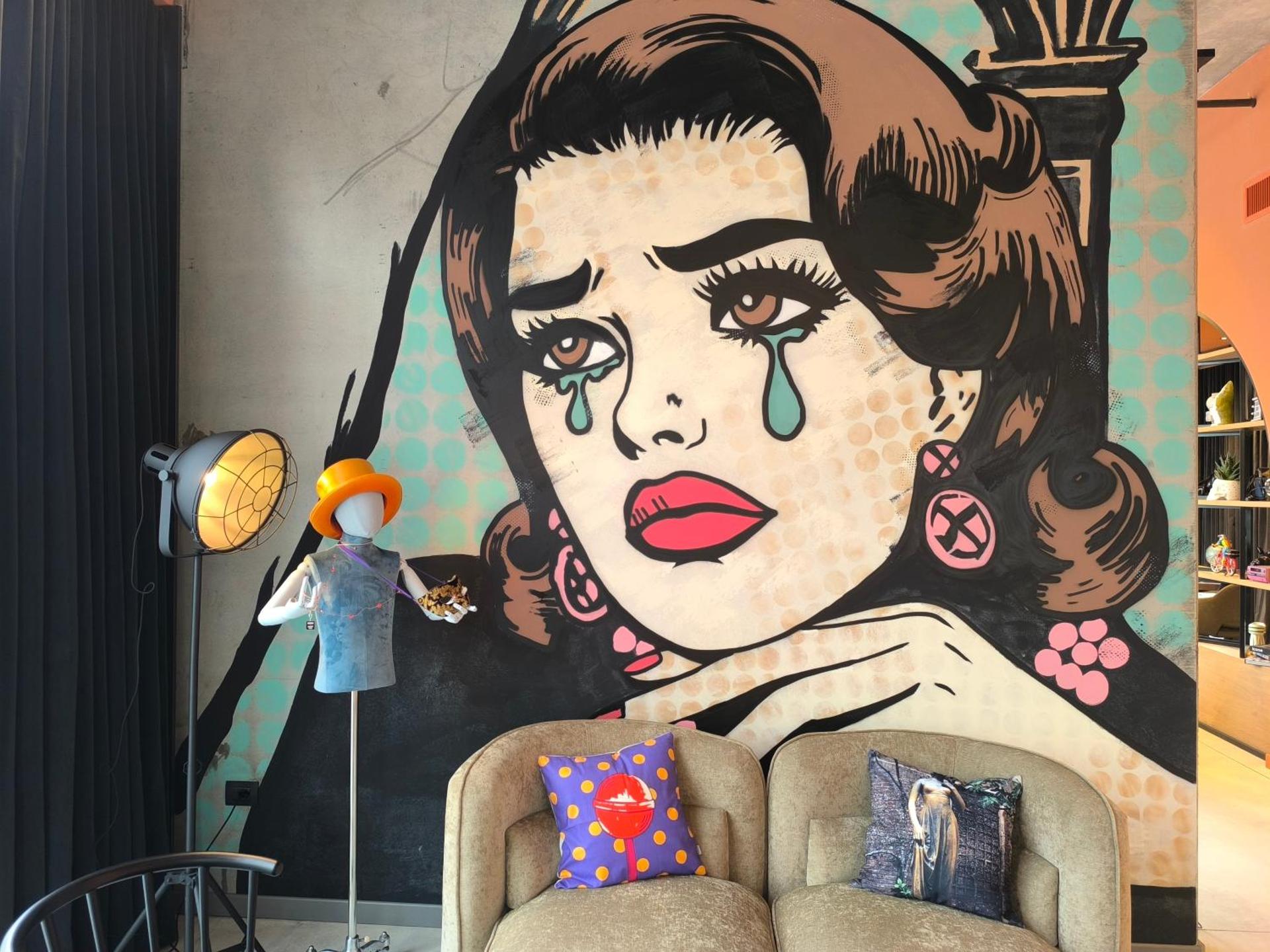 Communal lounge/ TV room