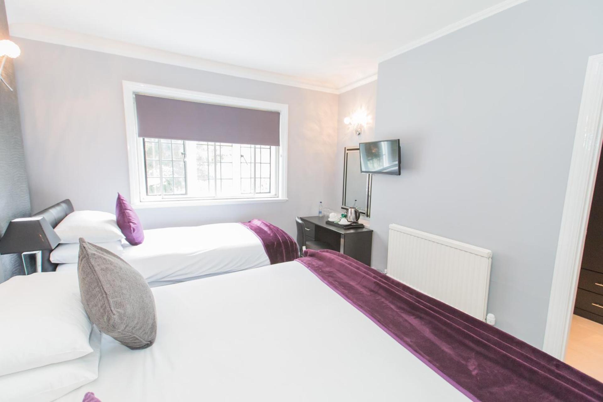 Triple Room with Private Bathroom