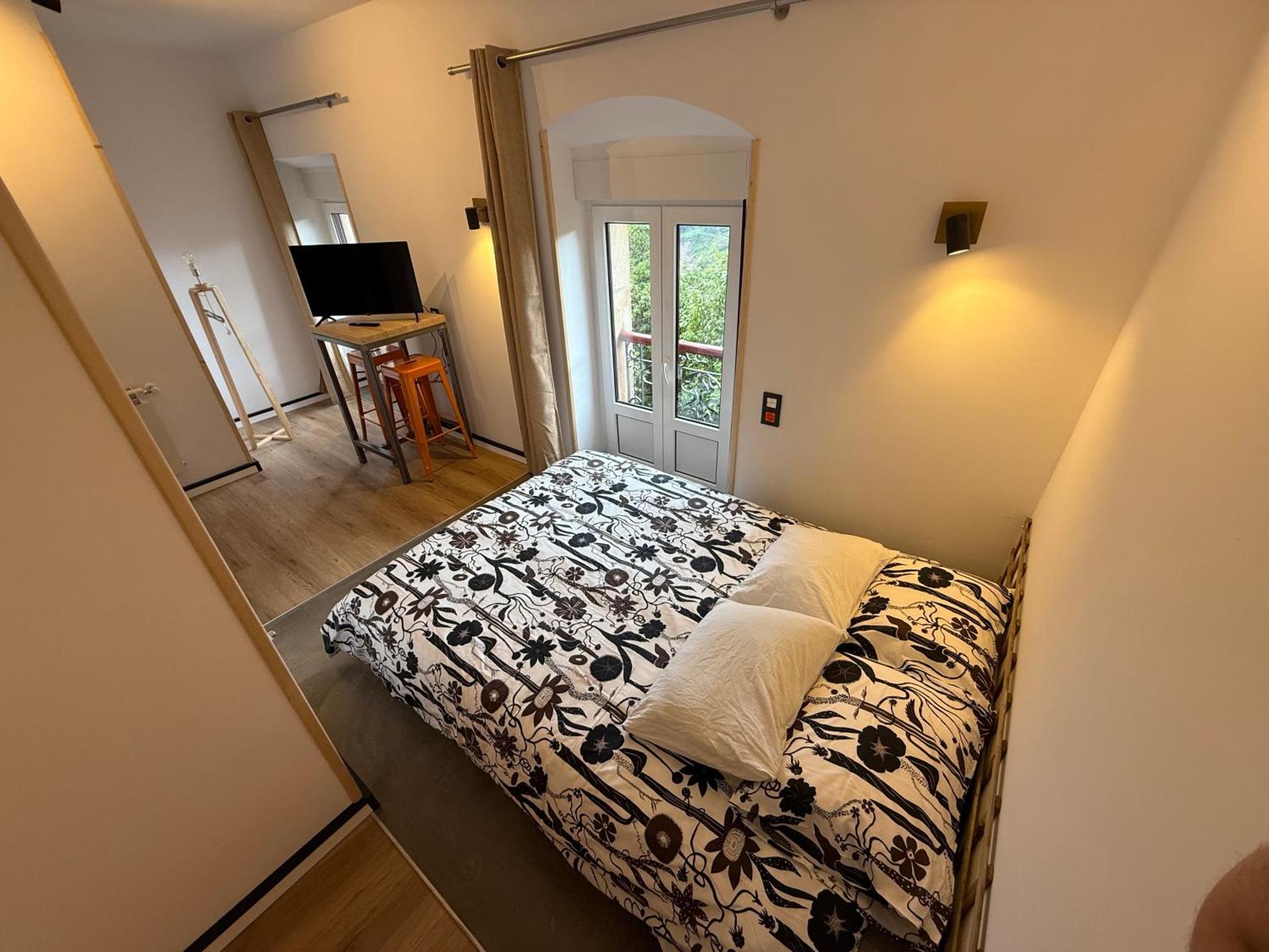 Lotila Flats Lastres