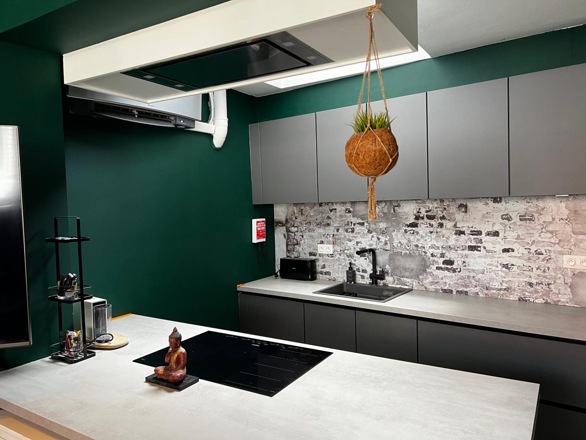 Boutique Leuven - self check in with CHEAPEST PARKING