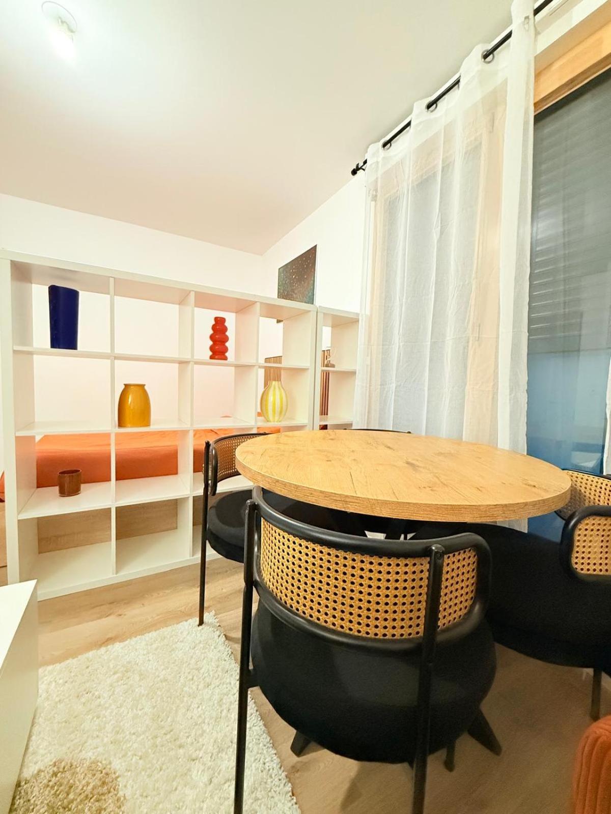 Vases d'honneur HOME proche de Paris et du stade de France