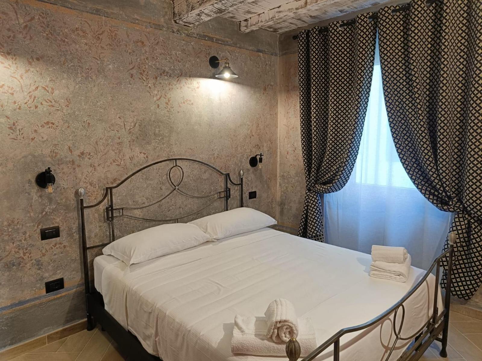 BNB Frescoes Rooms San Frediano