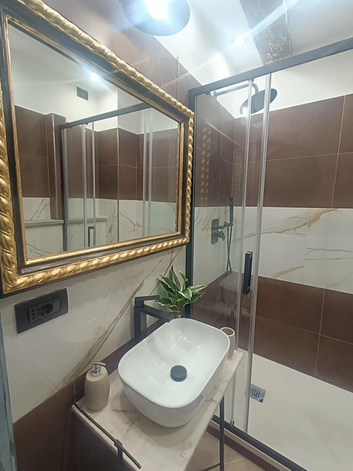 BNB Frescoes Rooms San Frediano