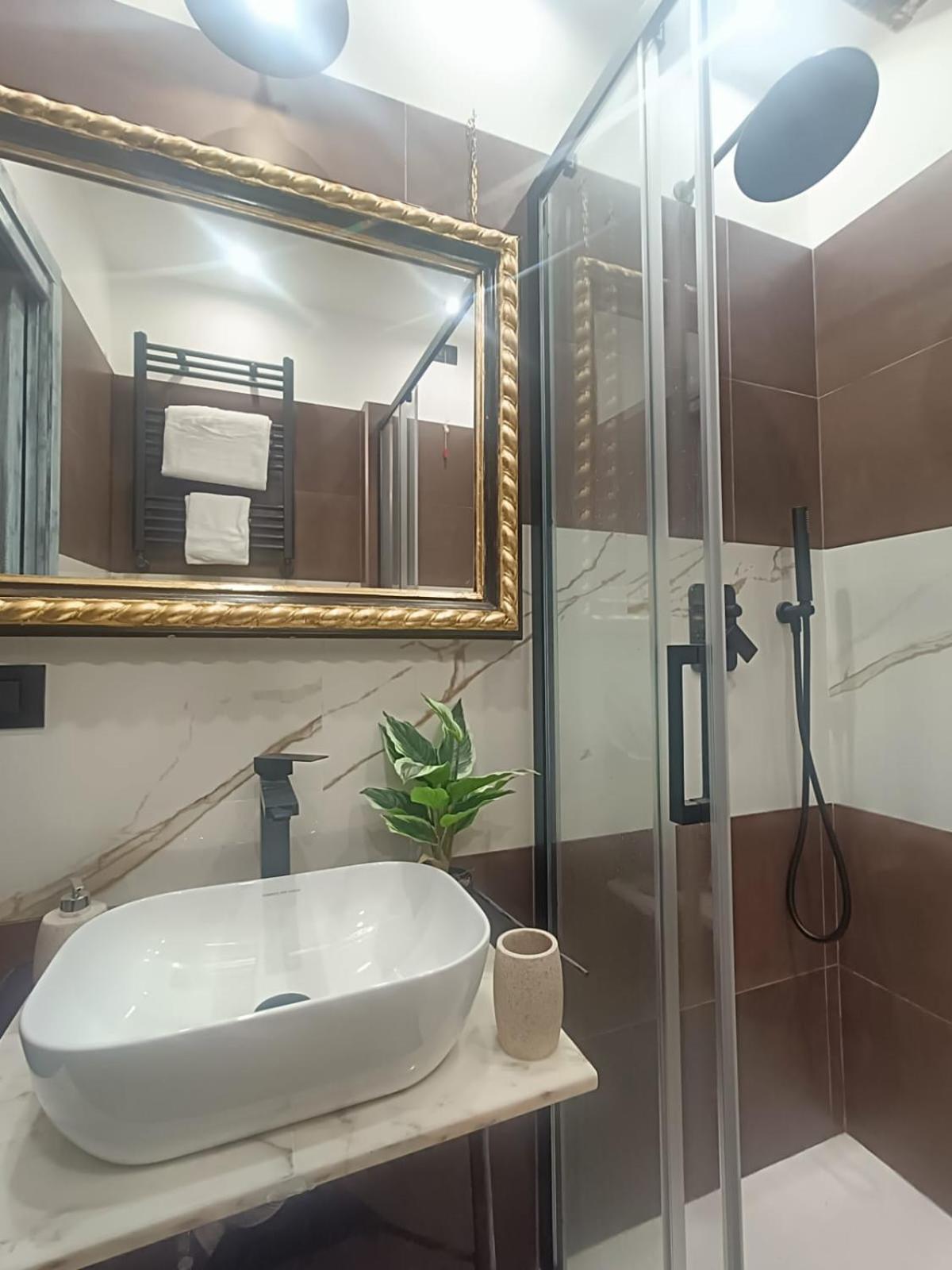 BNB Frescoes Rooms San Frediano