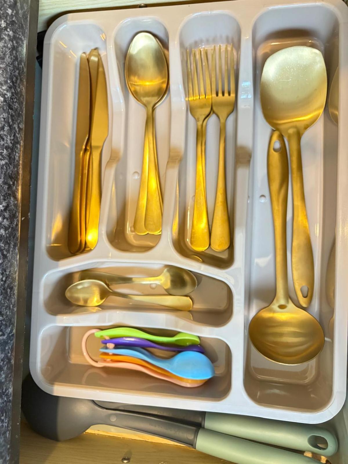 Cosy 2 bed flat Near East Croydon