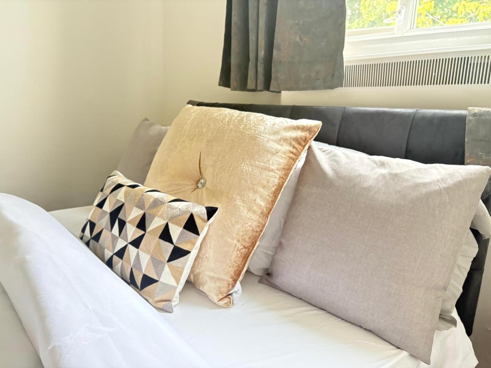 Cosy 2 bed flat Near East Croydon