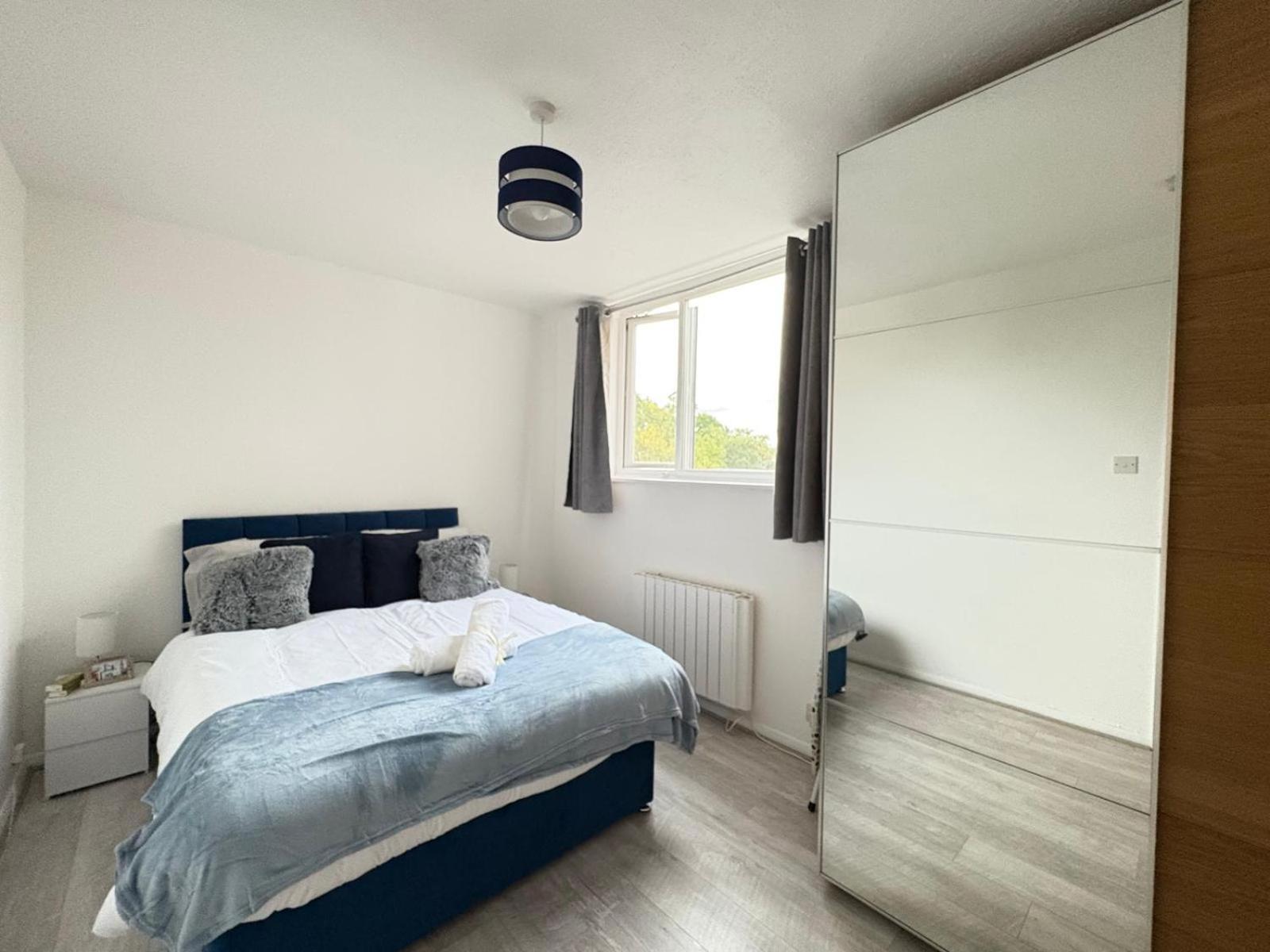 Cosy 2 bed flat Near East Croydon