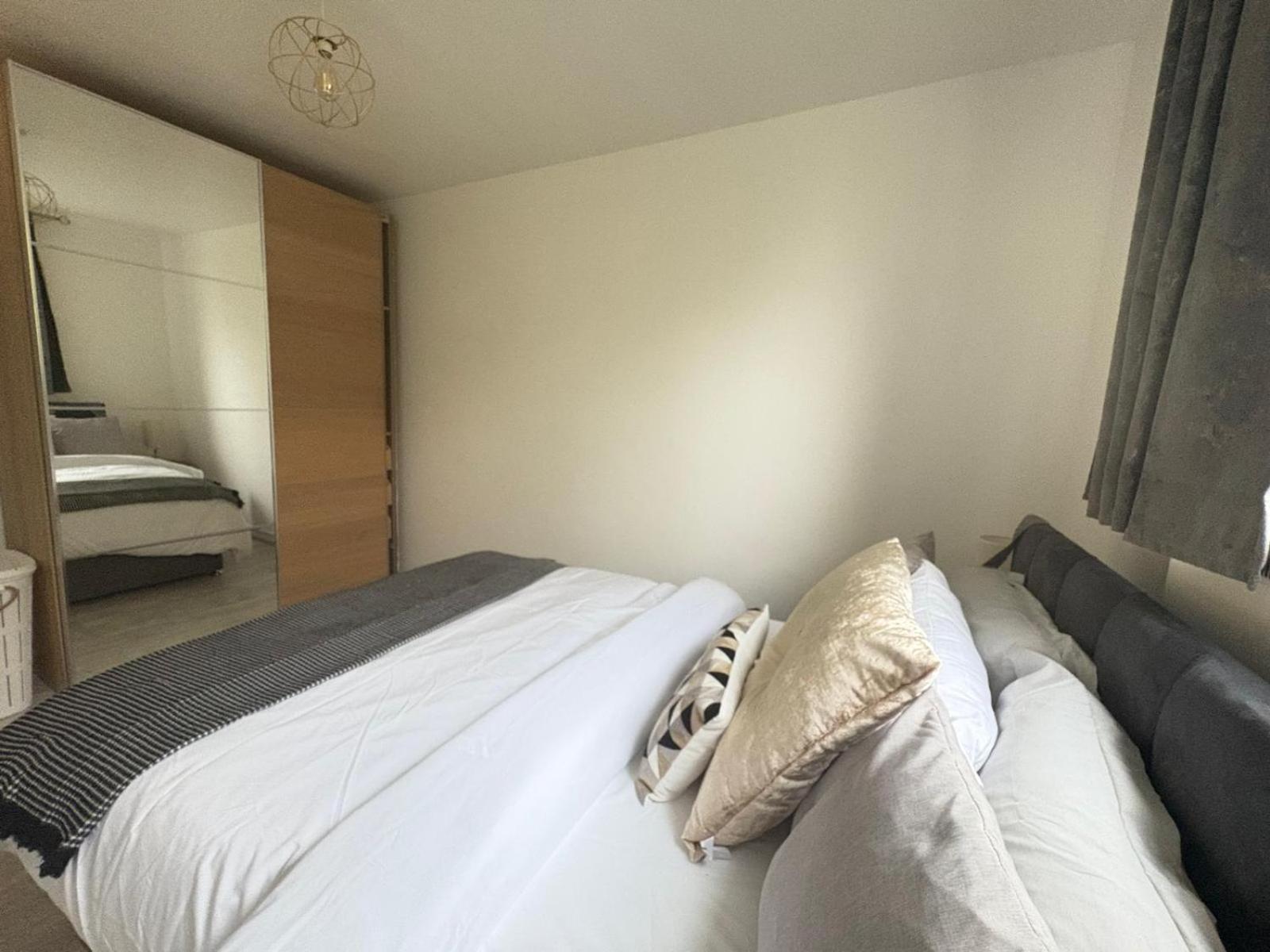 Cosy 2 bed flat Near East Croydon