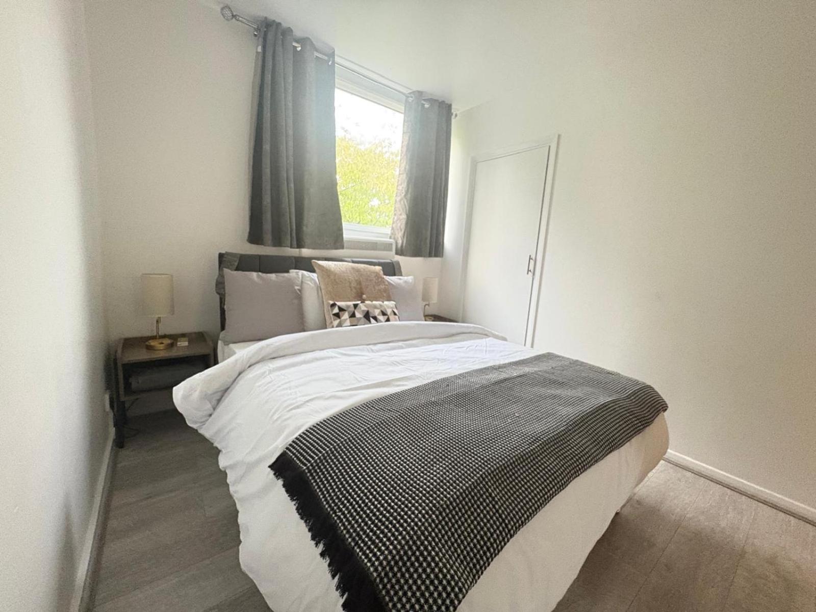 Cosy 2 bed flat Near East Croydon