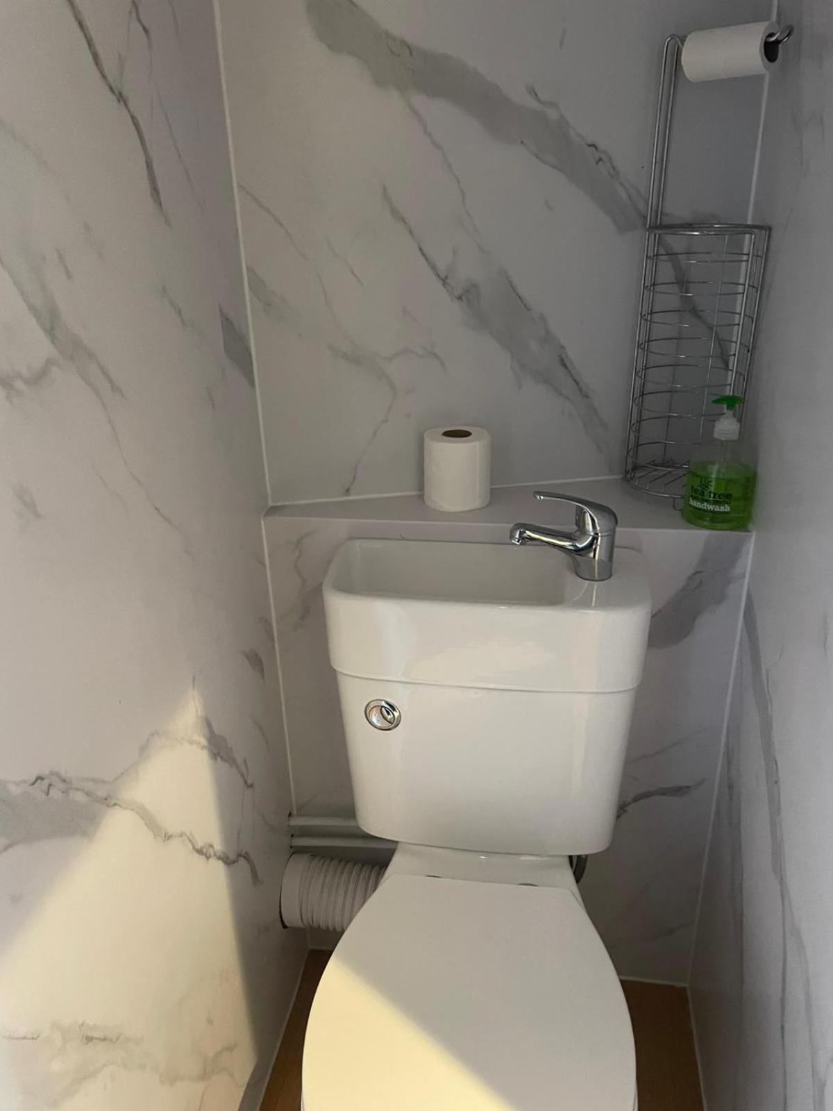 Modern Studio Apartments in Bromley, Greater London near Tesco and Sundridge Park Station