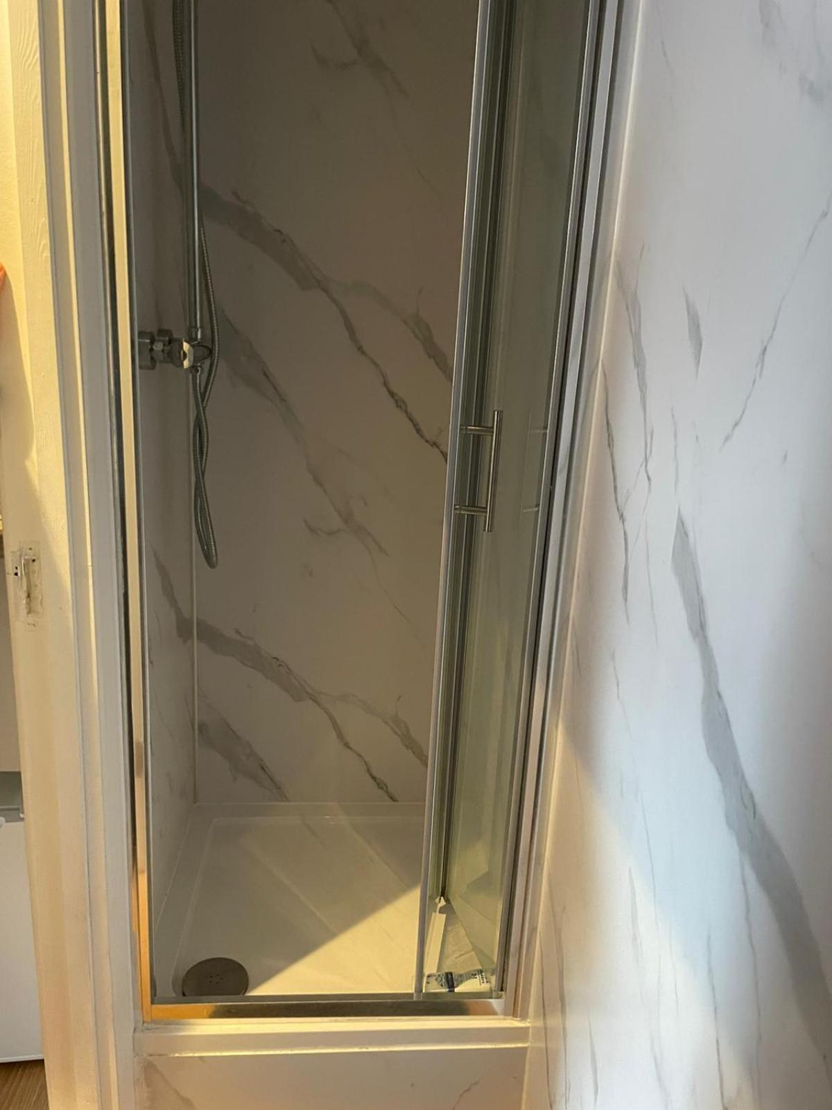 Modern Studio Apartments in Bromley, Greater London near Tesco and Sundridge Park Station